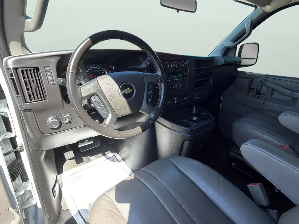 Used 2023 SUMMIT WHITE Chevrolet RWD 2500 Regular Wheelbase WT image 18