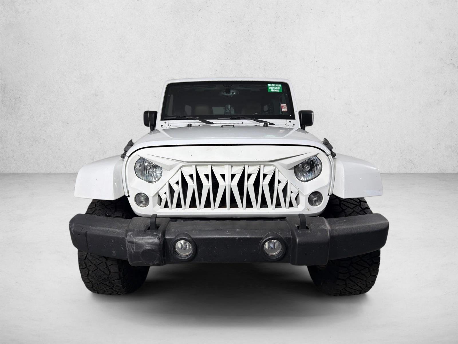 Used 2016 Bright White Clearcoat Jeep Rubicon image 8