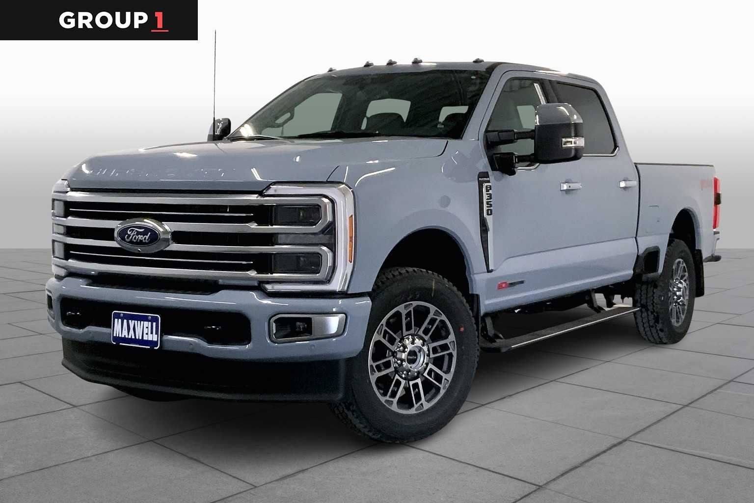 Used 2025 Glacier Gray Metallic Tri-Coat Ford Platinum image 1