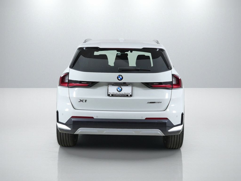 Used 2026 Alpine White BMW xDrive28i image 11