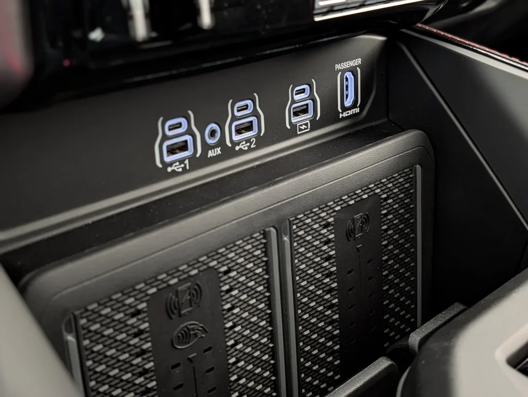 New 2026 Black RAM RHO - - 4x4 - 3.0L Hurricane HO Twin Turbo - Head-Up Display & More! image 23