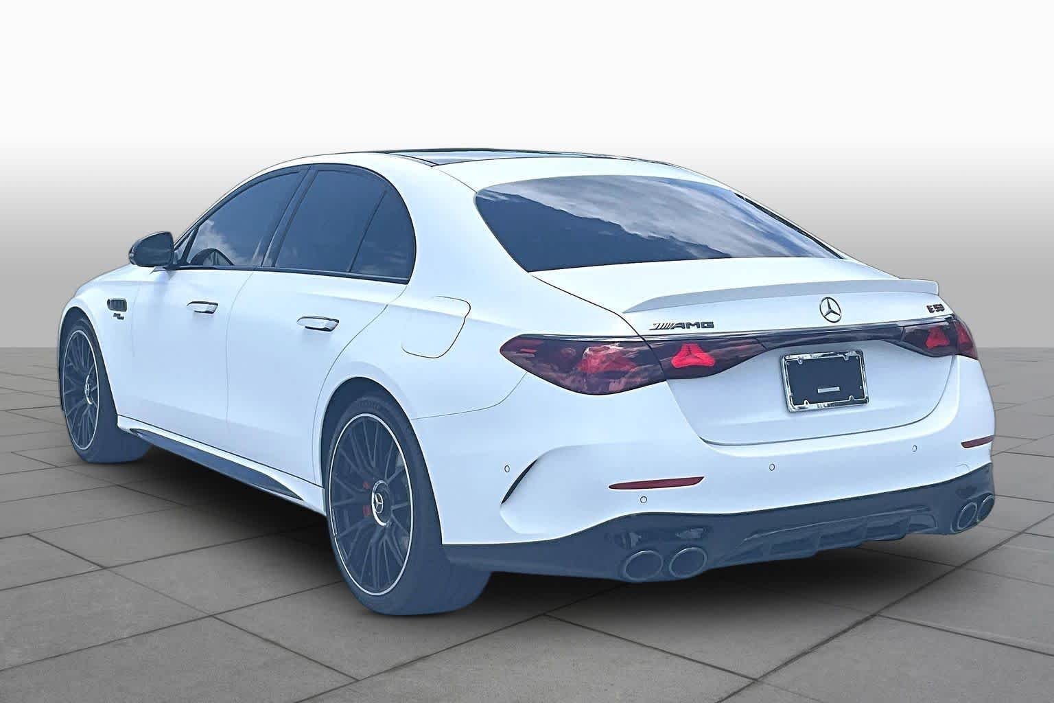 Used 2025 MANUFAKTUR Moonlight White Magno Mercedes-Benz AMG® E 53 E image 12