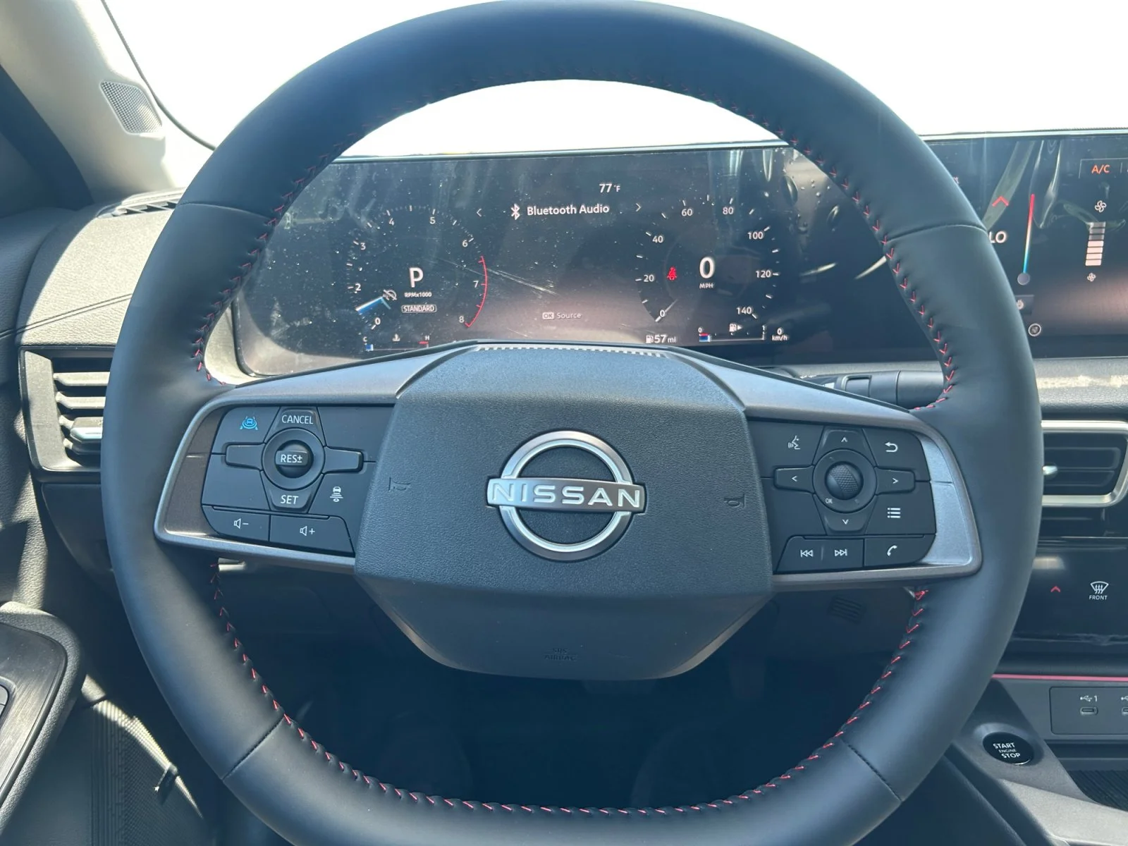 New 2026 Aspen White Tricoat/Super Black Nissan SR image 10