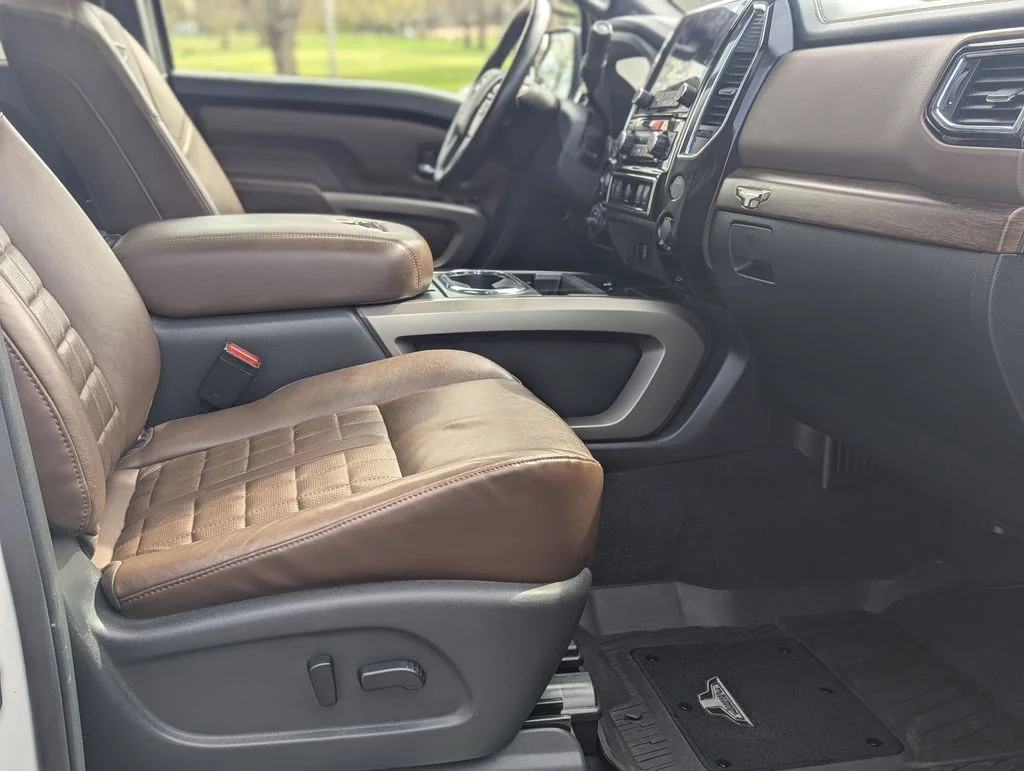 Used 2023 White Nissan Platinum Reserve image 45