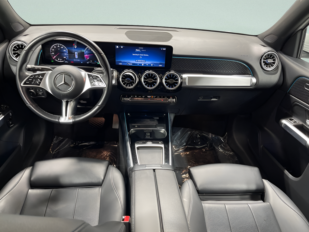 Used 2025  Mercedes-Benz GLB 250 4MATIC® image 10