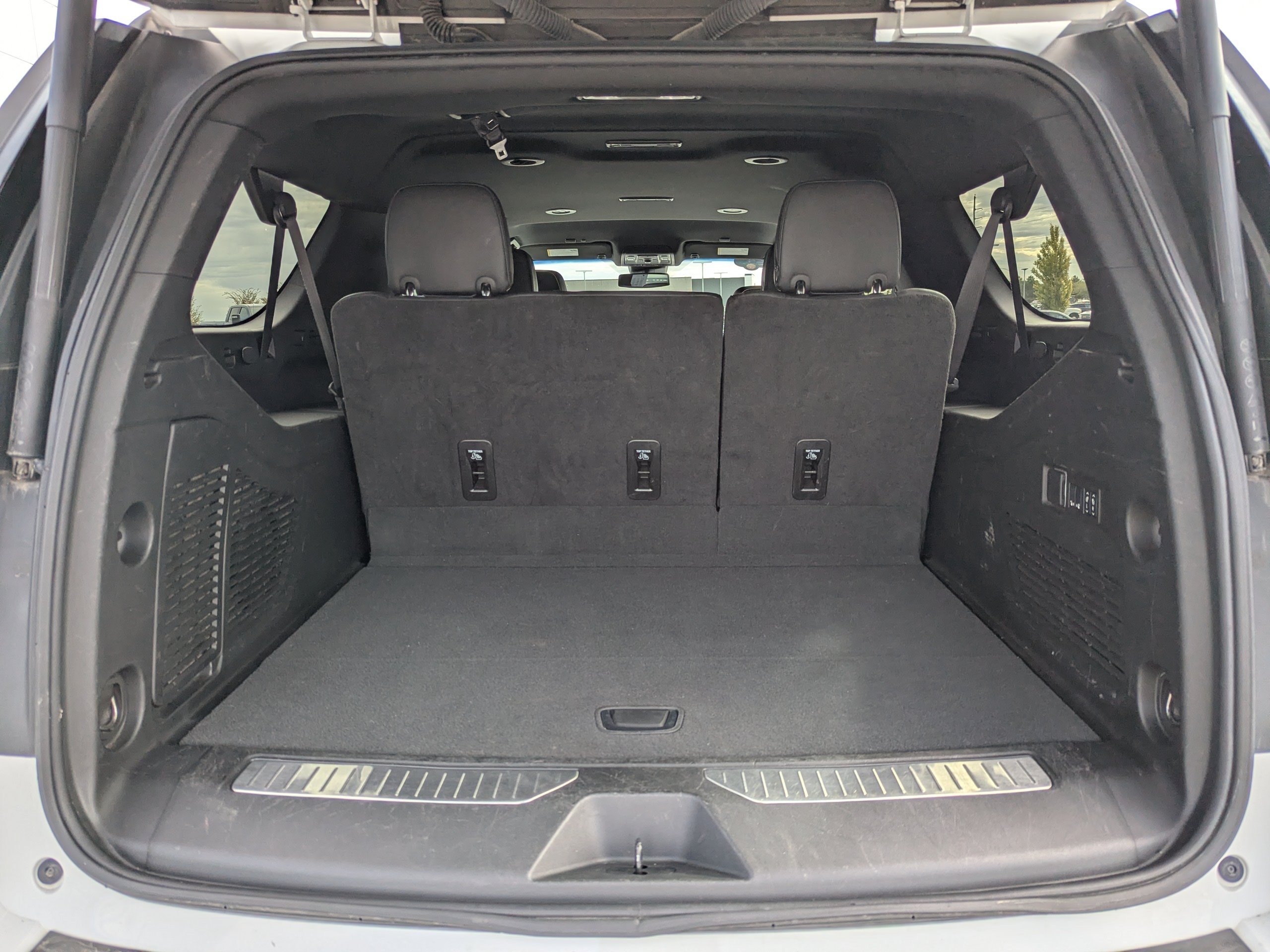 2024 Chevrolet Suburban Premier - Photo 36