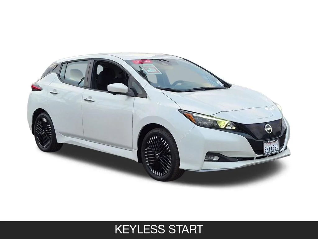 Used 2023 White Nissan SV Plus image 2