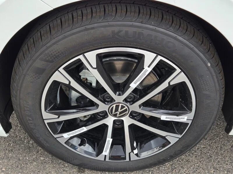 New 2026 White Volkswagen 1.5T Sport image 5