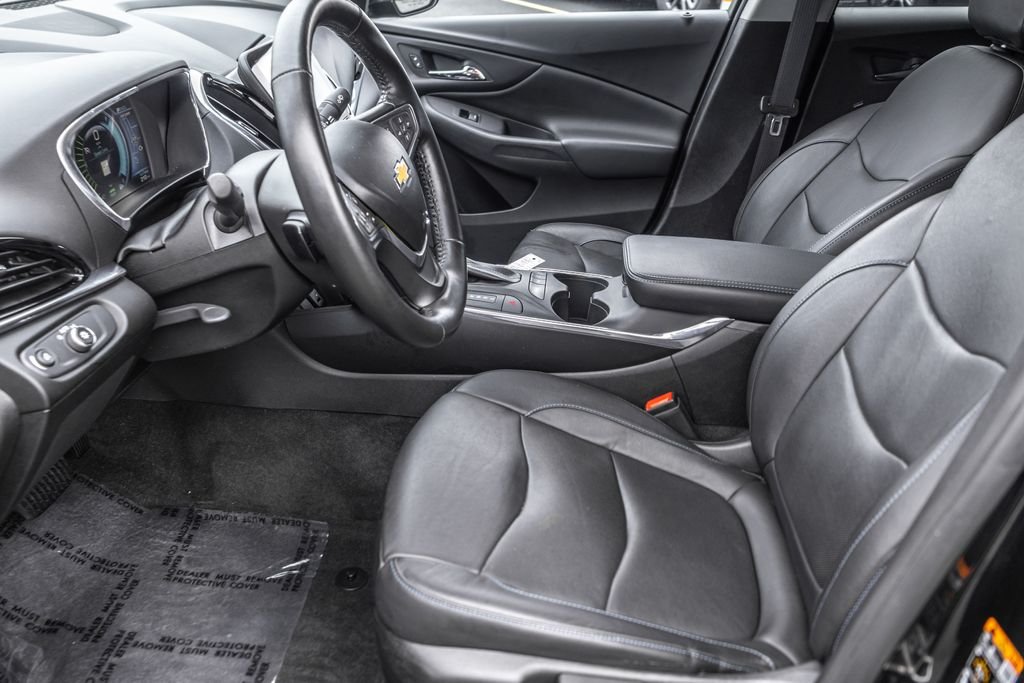 Used 2017 Black Chevrolet Premier image 14