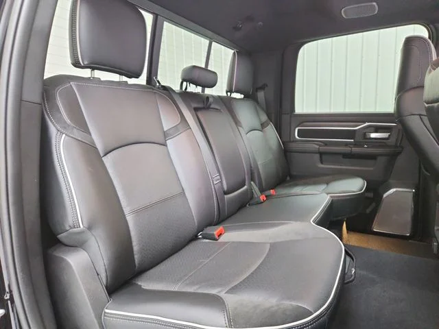 New 2026 Diamond Black Crystal Pearl-Coat Exterior Paint RAM Laramie image 50