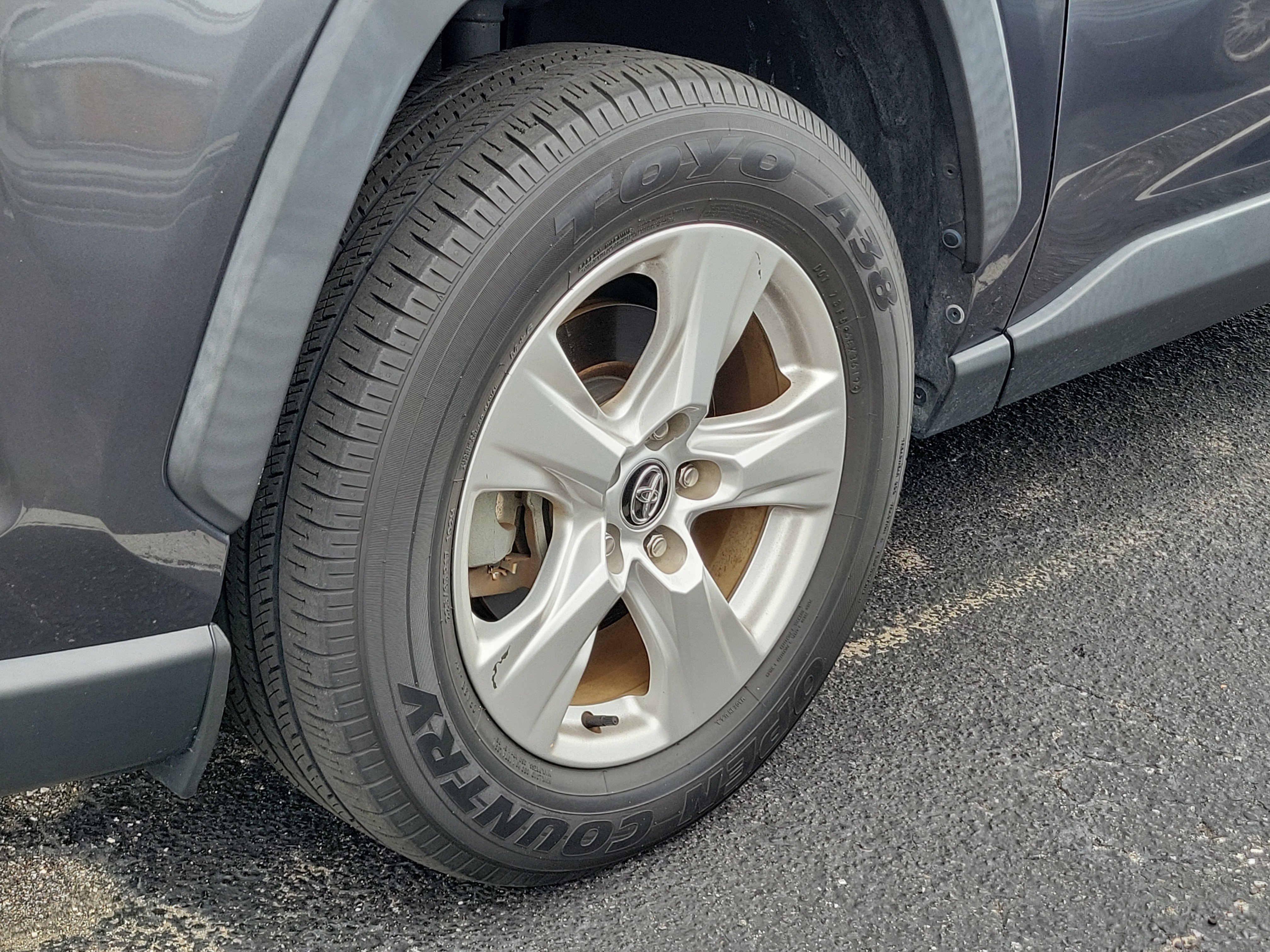 Used 2020 Magnetic Gray Metallic Toyota XLE image 4