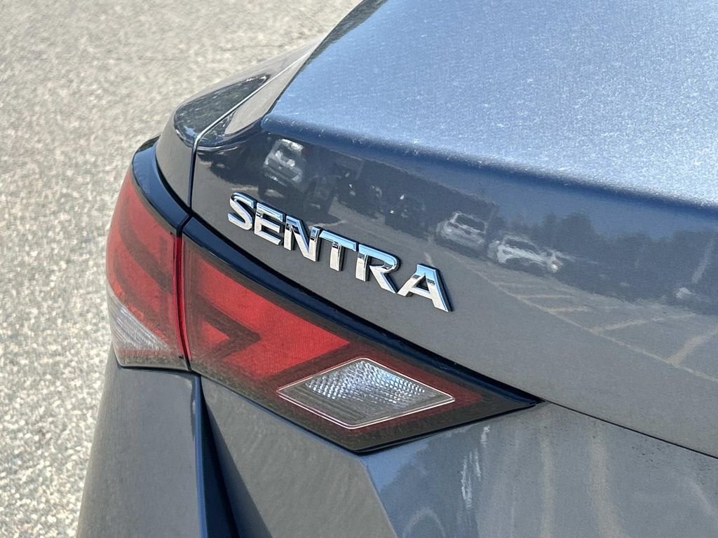 Used 2020 Gray Nissan SV image 12