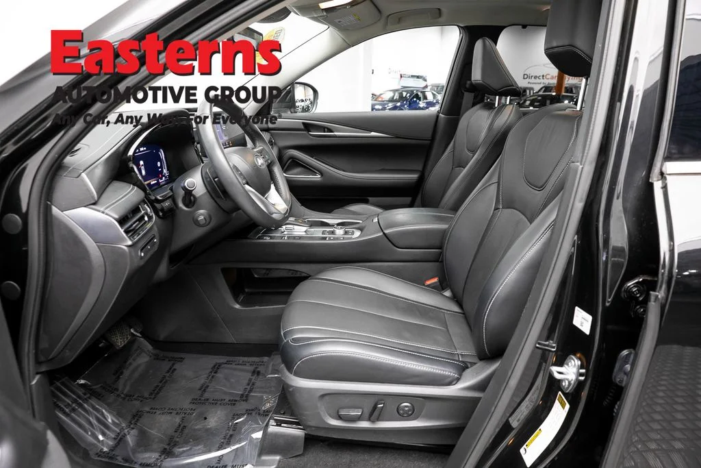 Used 2023 Black INFINITI LUXE image 14