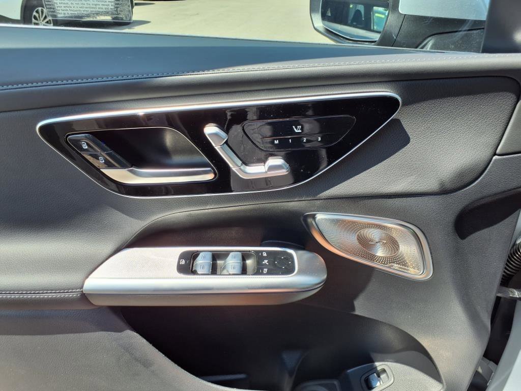 Used 2026 Cirrus Silver Metallic Mercedes-Benz GLC 300 image 13