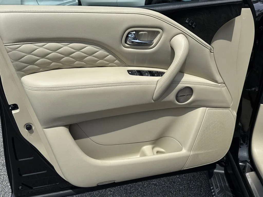 Used 2021 Black INFINITI Sensory image 10