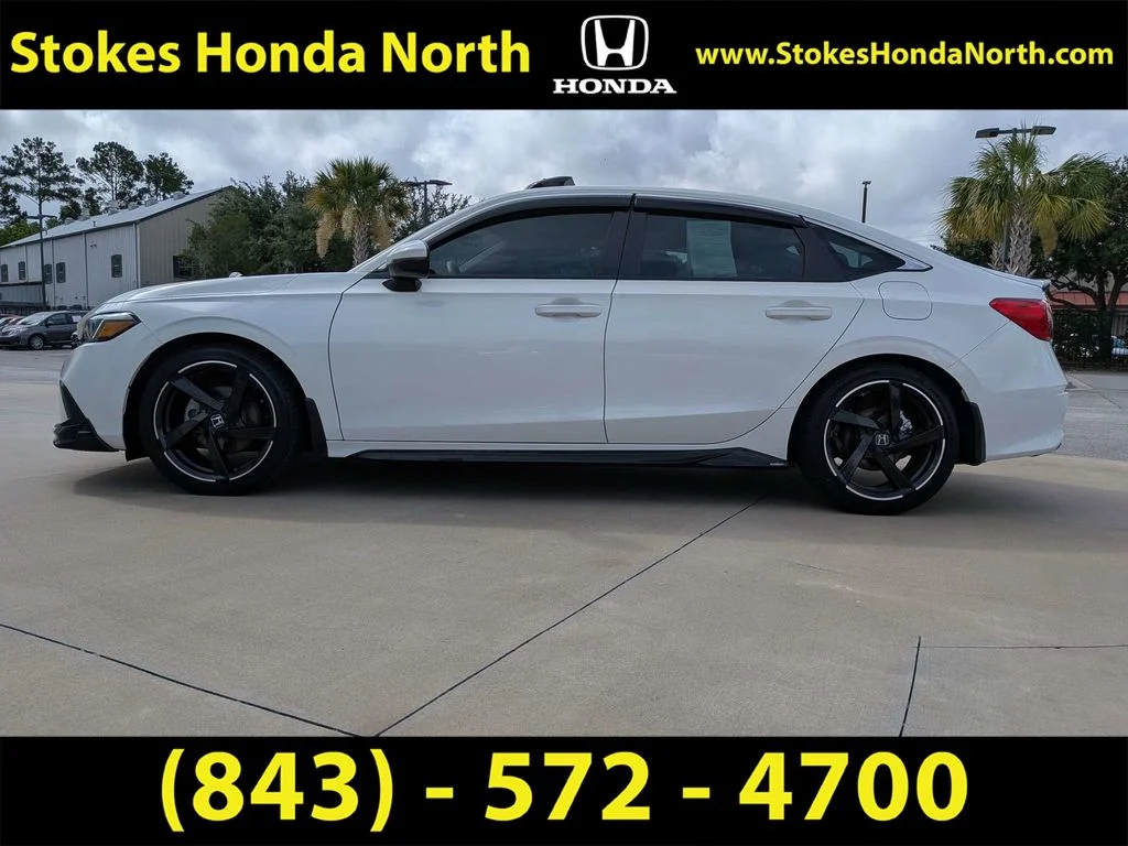 Certified Used 2024 White Honda Touring image 9