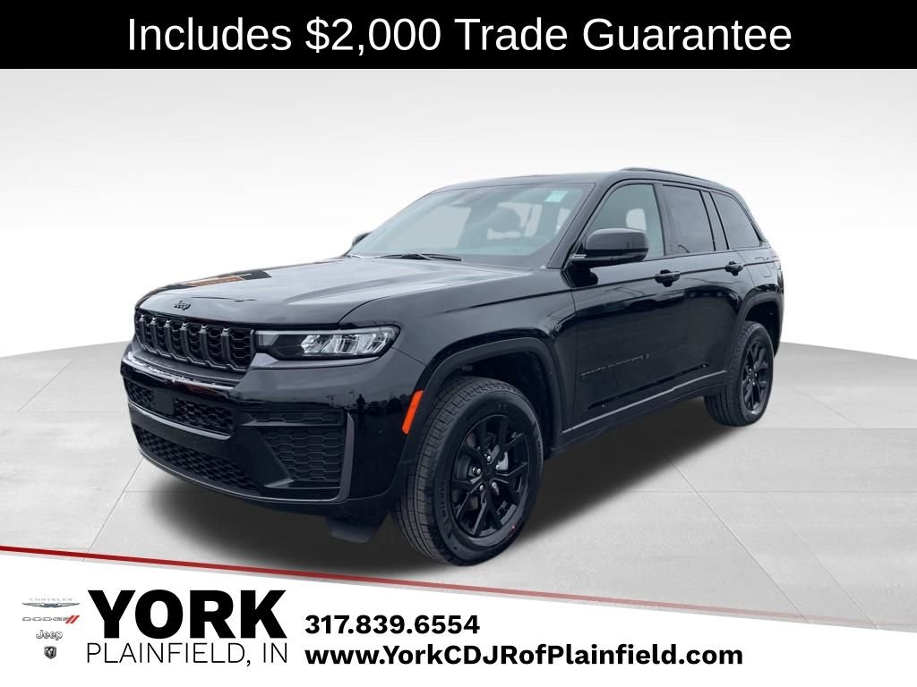New 2026 Diamond Black Crystal Pearl-Coat Exterior Paint Jeep Altitude image 1