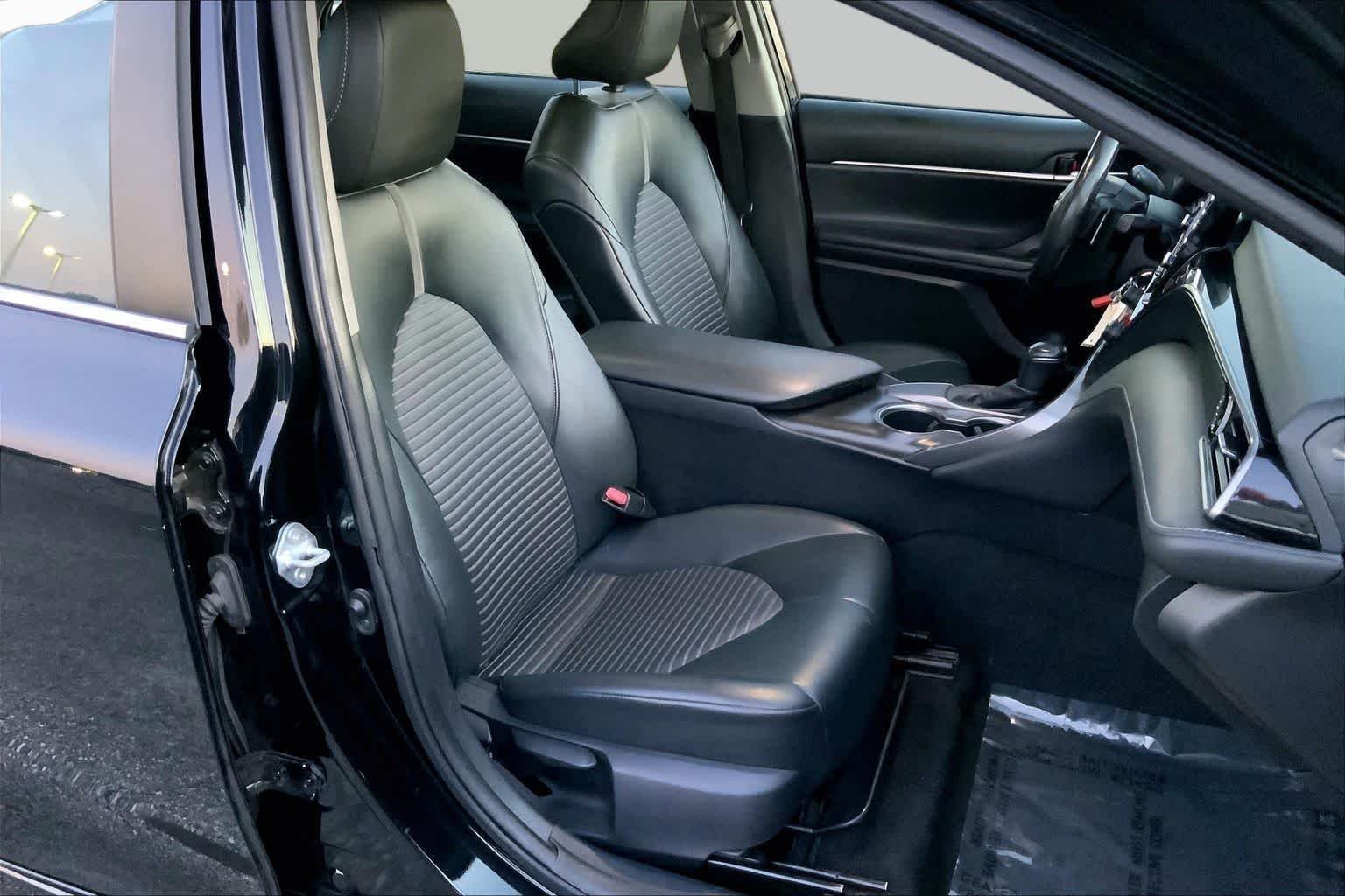 Used 2021 Midnight Black Metallic Toyota SE image 8