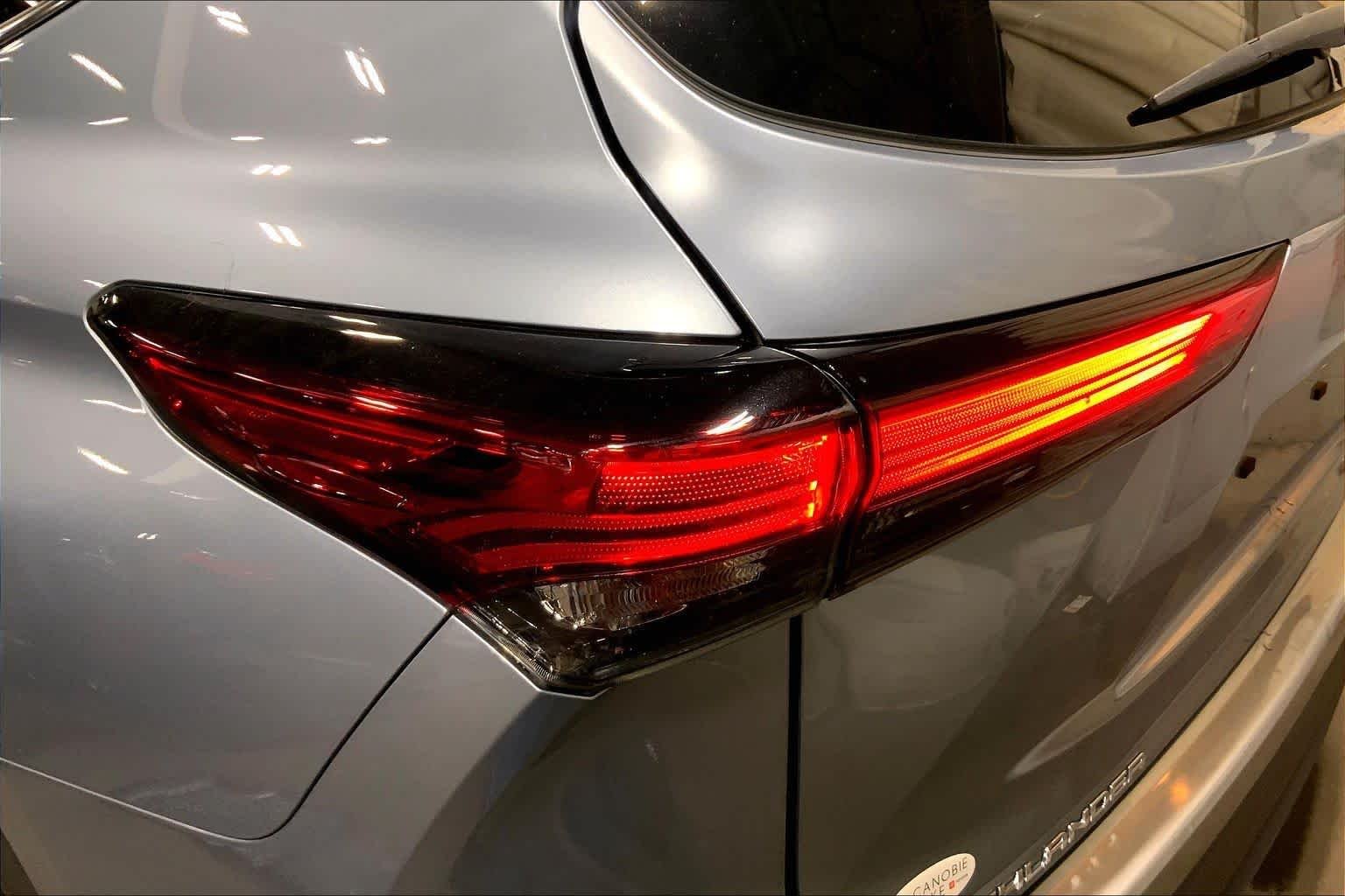 Used 2022 Moon Dust Toyota XLE image 29