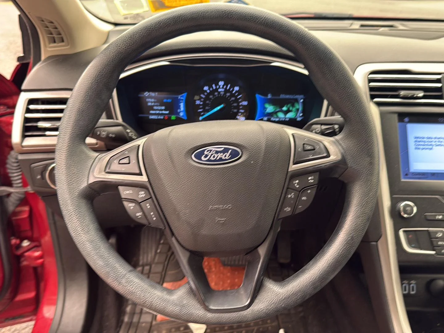 Used 2019 Ruby Red Metallic Tinted Clearcoat Ford SE image 4