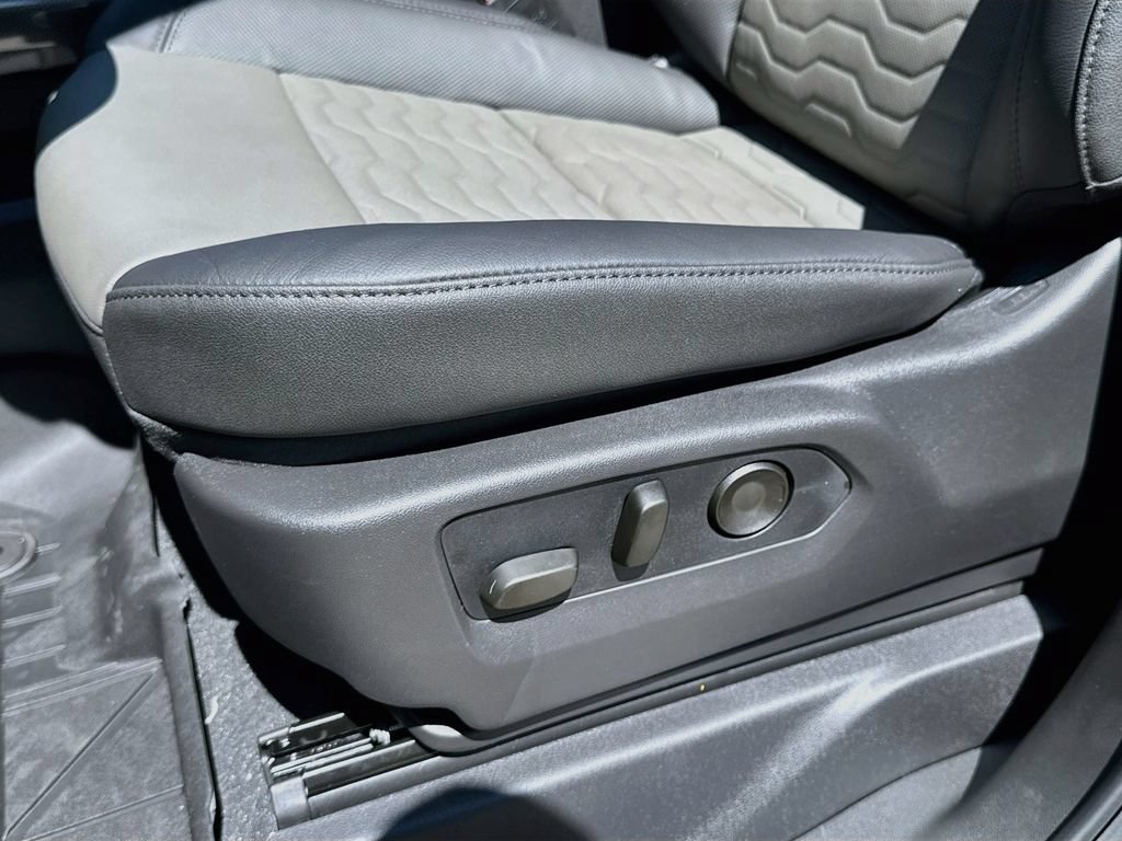 2026 Chevrolet Silverado 1500 ZR2 - Photo 20