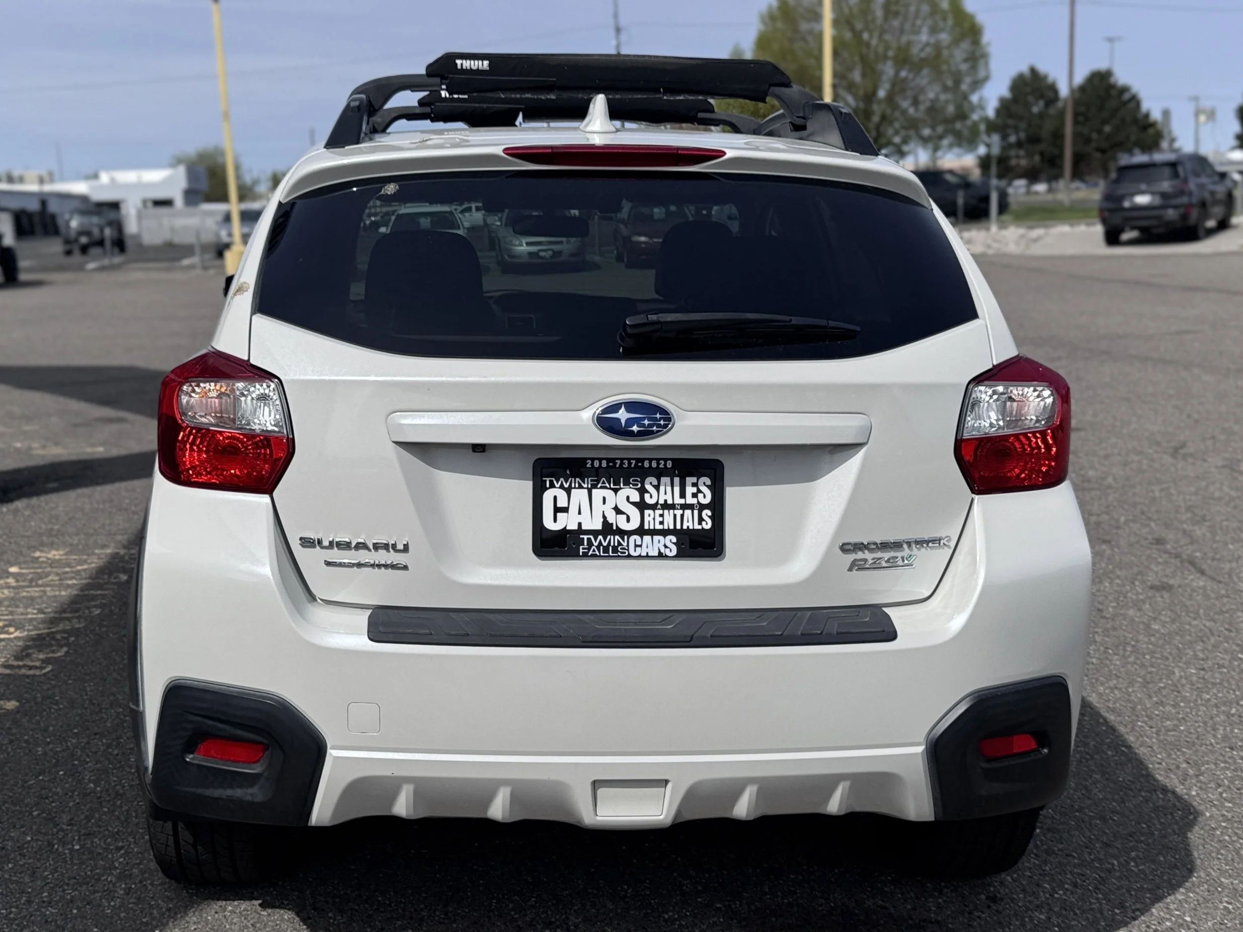 Used 2017 Crystal White Pearl Subaru Limited image 7