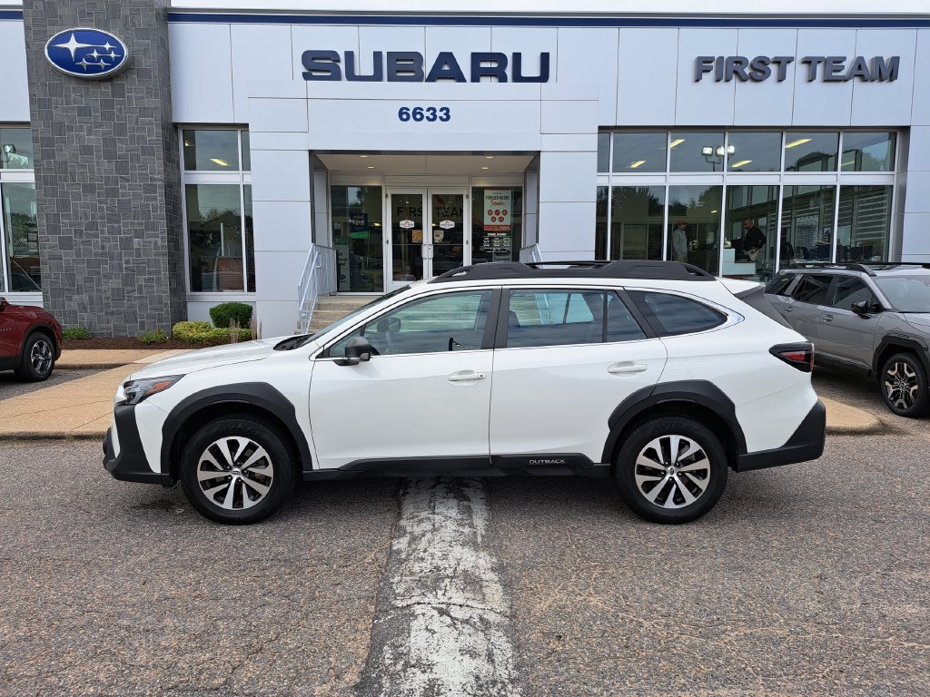 Certified Used 2025 White Subaru 2.5i image 3
