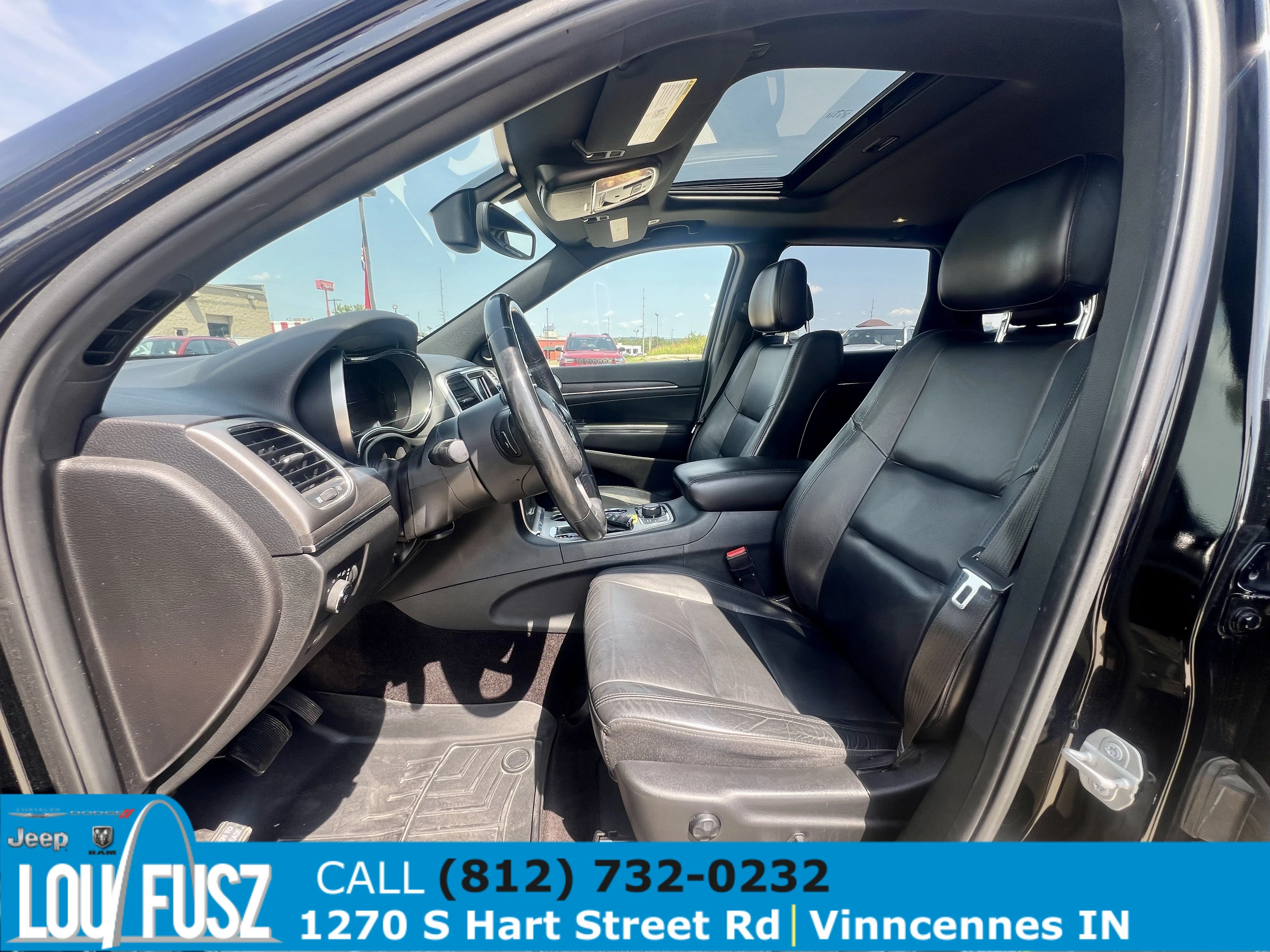 Used 2018 Diamond Black Crystal Pearlcoat Jeep Limited image 8