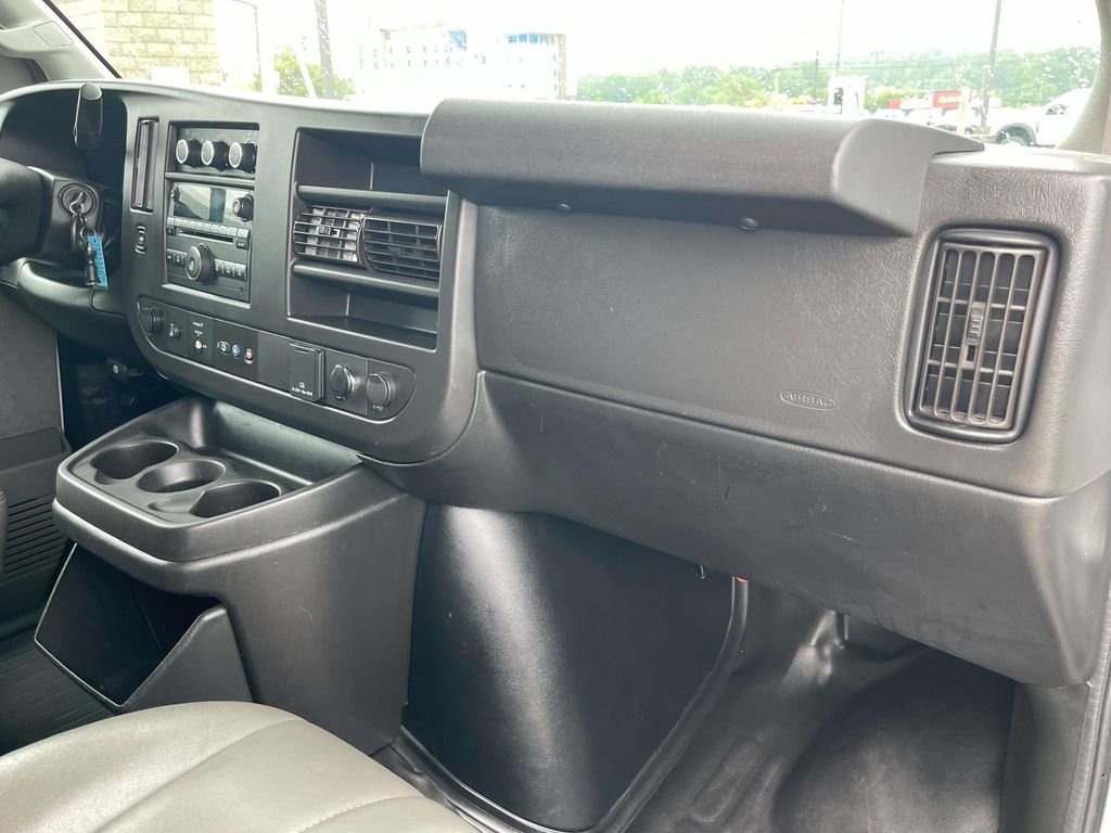 Used 2020 Summit White Chevrolet Work Van image 21