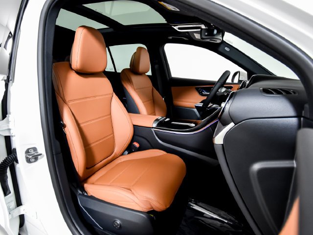 New 2027 Polar White Mercedes-Benz GLC 300 image 29