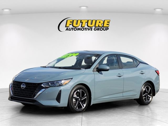 Used 2025 Gray Nissan SV image 5
