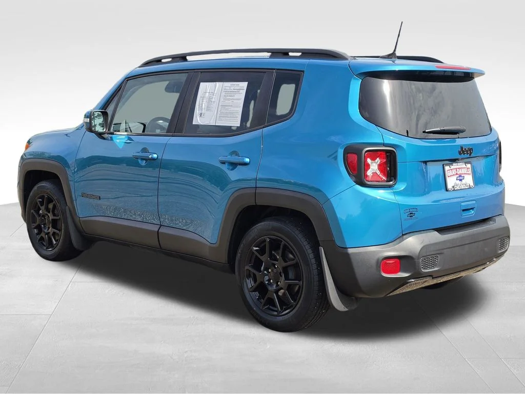 Used 2019 Teal Jeep Latitude image 8