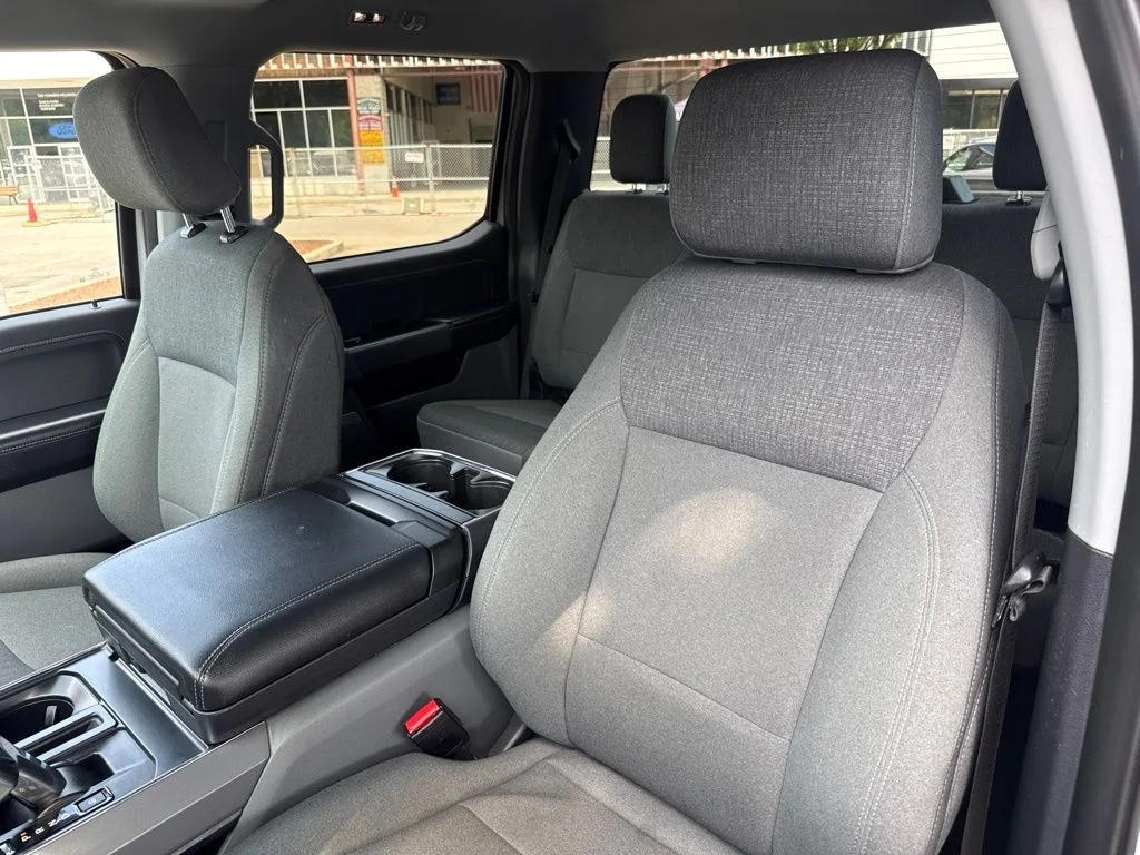 Used 2024 White Ford Flash image 24