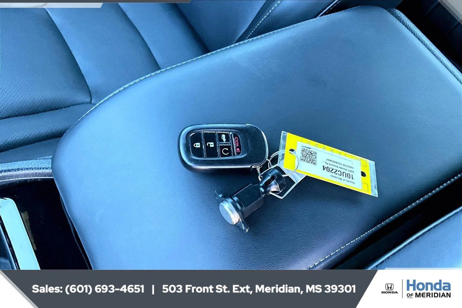 Used 2025 Platinum White Pearl Honda Sport-L image 9
