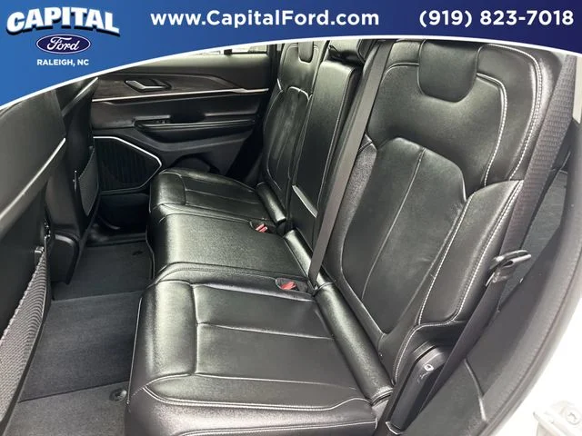 Used 2022 White Jeep Limited image 18