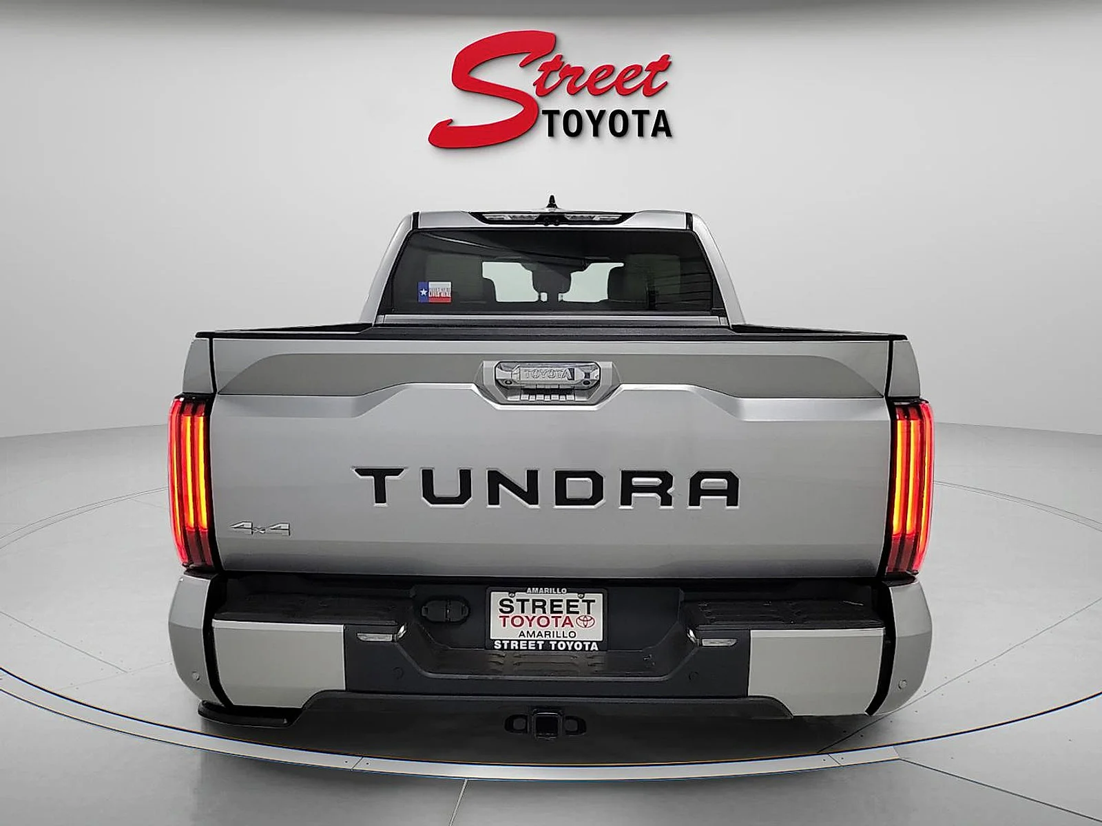 Used 2023 Silver Toyota Capstone Hybrid image 3
