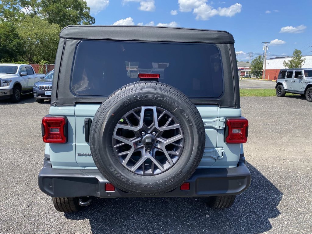 New 2026 Earl Clear-Coat Exterior Paint Jeep Sahara image 4