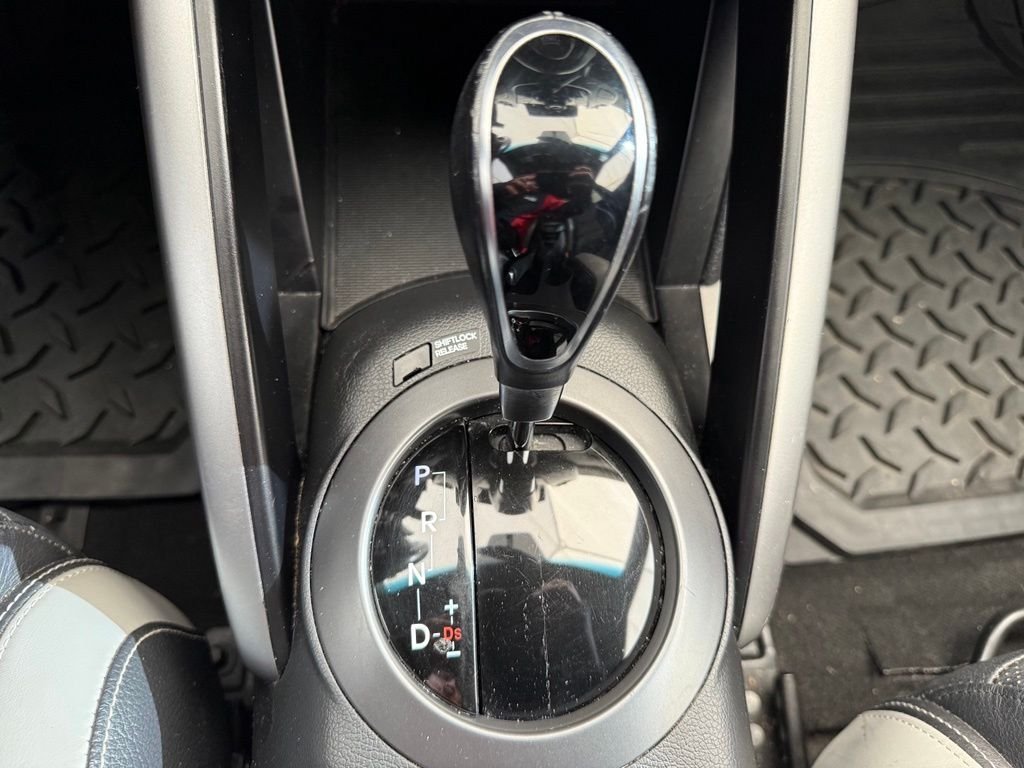 Used 2016 Silver Hyundai Turbo image 21