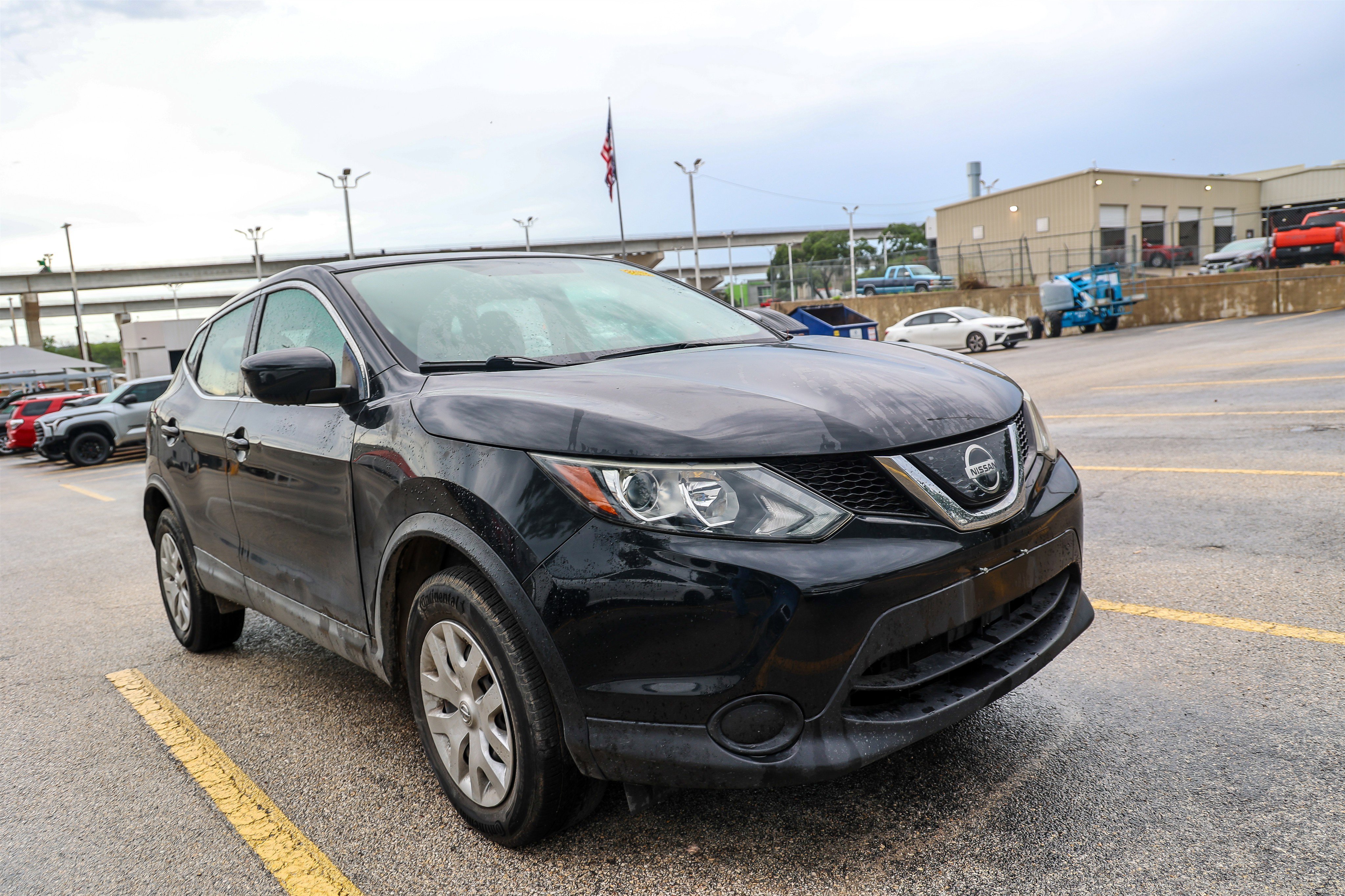 Used 2019 Magnetic Black Pearl Nissan S image 5