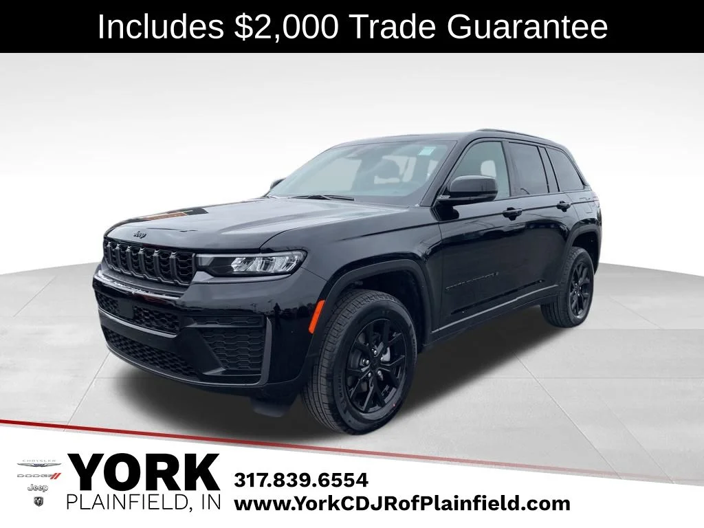 New 2026 Diamond Black Crystal Pearl-Coat Exterior Paint Jeep Altitude image 1