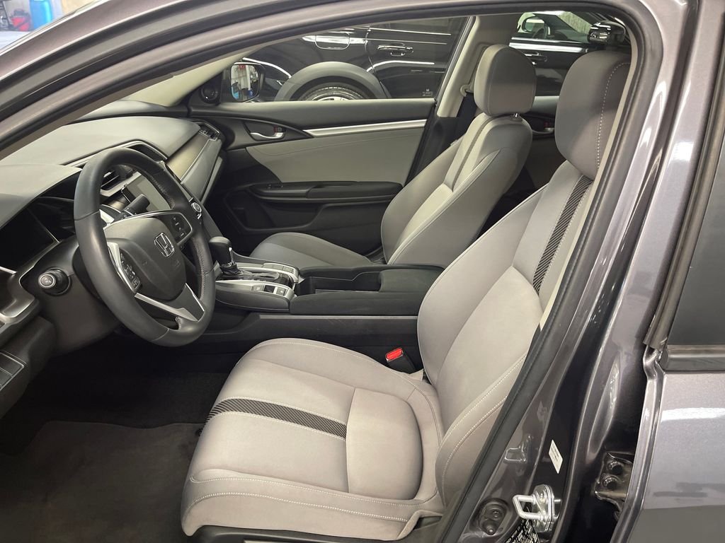 Used 2018  Honda EX-T image 13