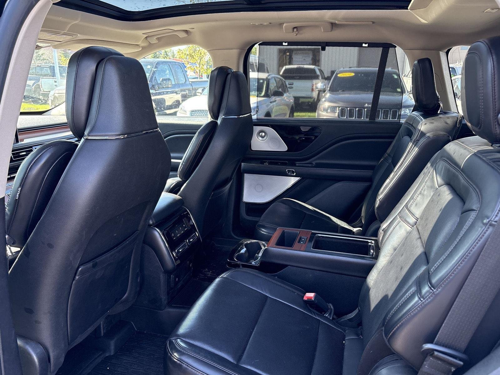 Used 2020 Infinite Black Metallic Lincoln Reserve image 13