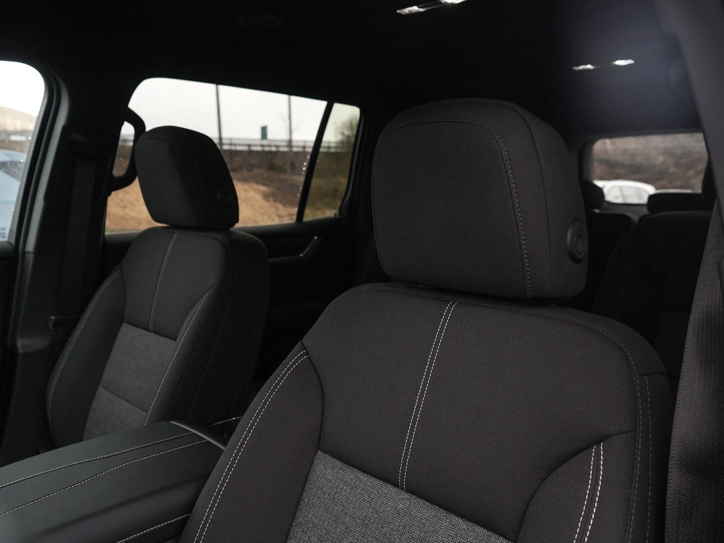 2026 GMC Acadia Elevation - Photo 20