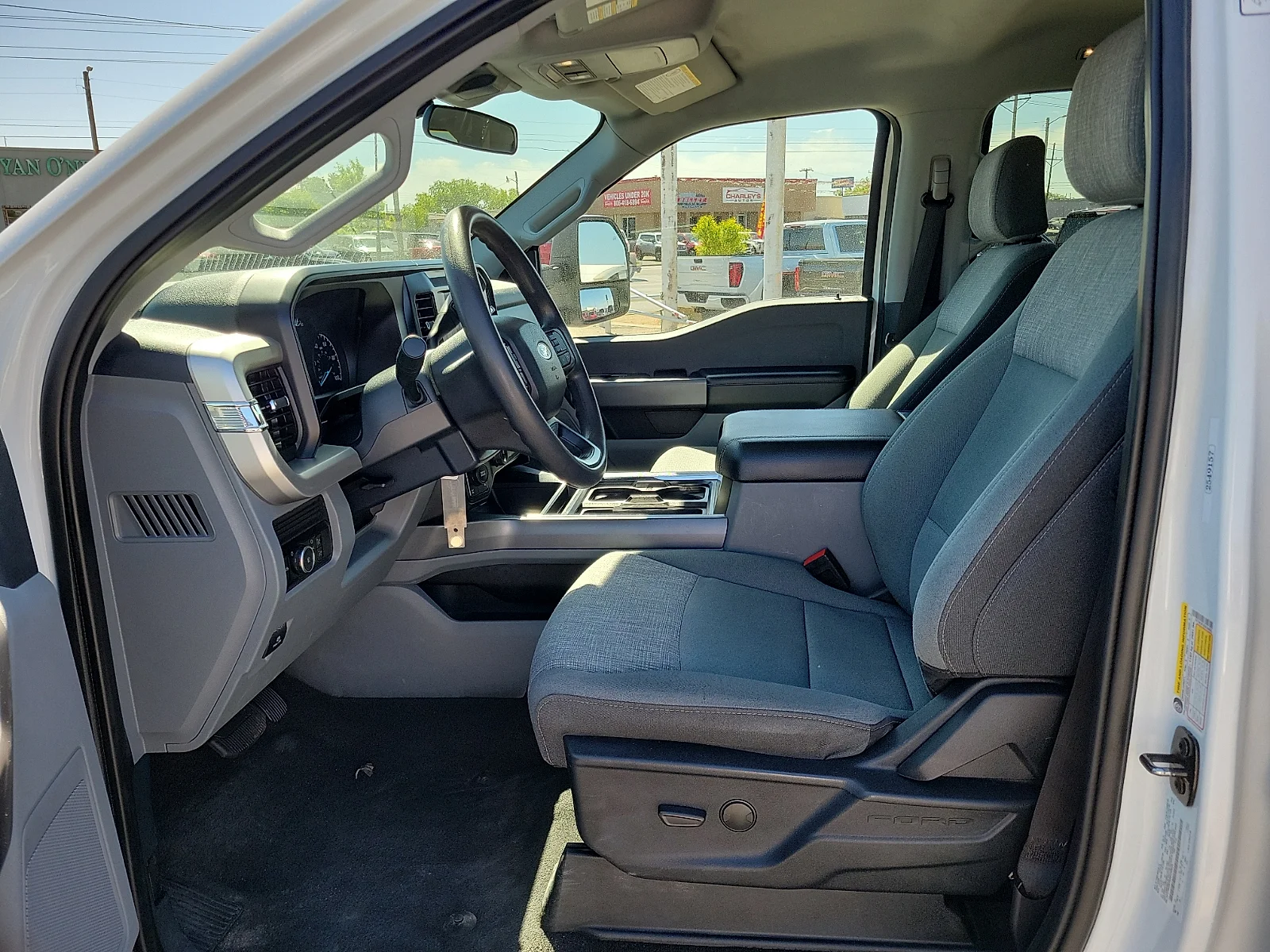 Certified Used 2025 Oxford White Ford XLT image 19
