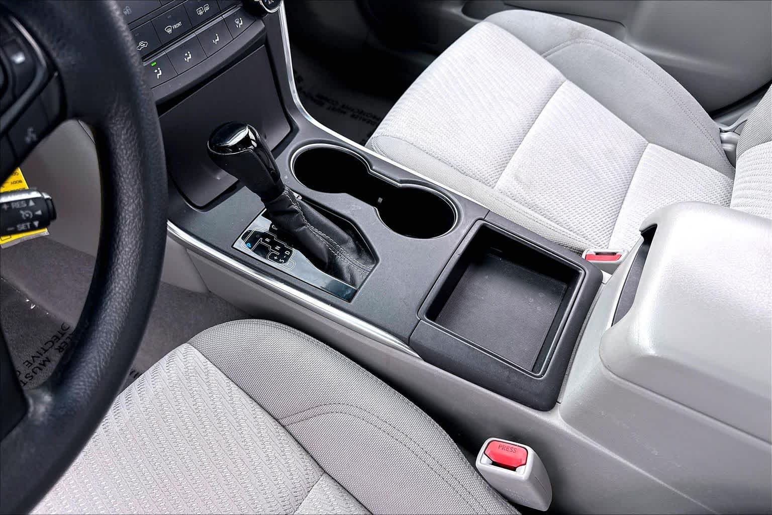 Used 2016 Super White Toyota LE image 17