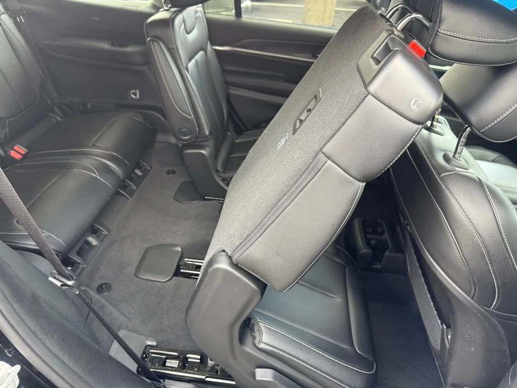Used 2023 Black Jeep Limited image 51