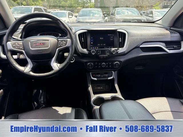 Used 2024 White GMC SLT image 24