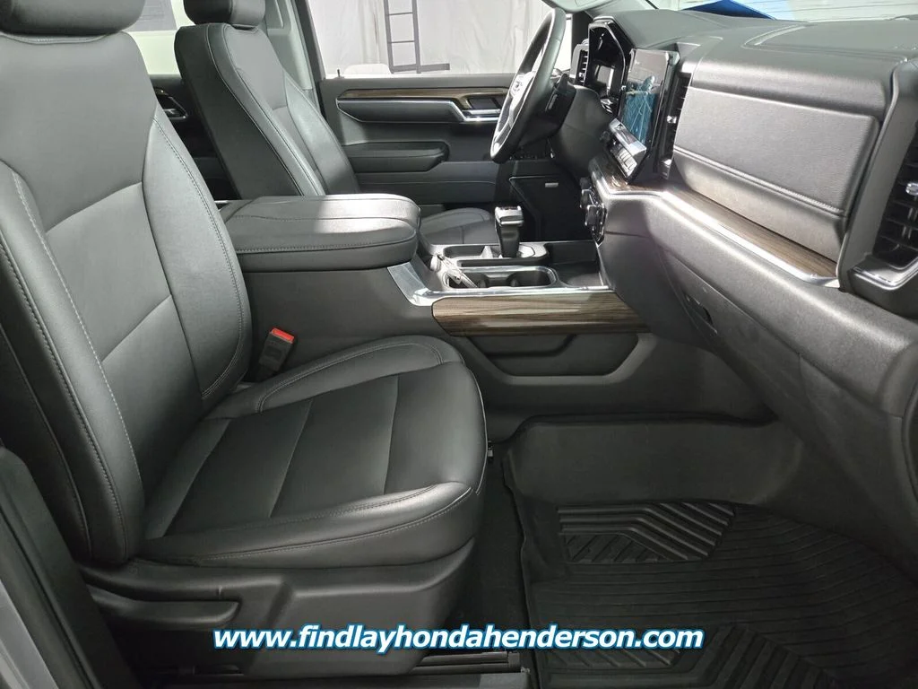 Used 2025 Sterling Gray Metallic Chevrolet LT Trail Boss image 21