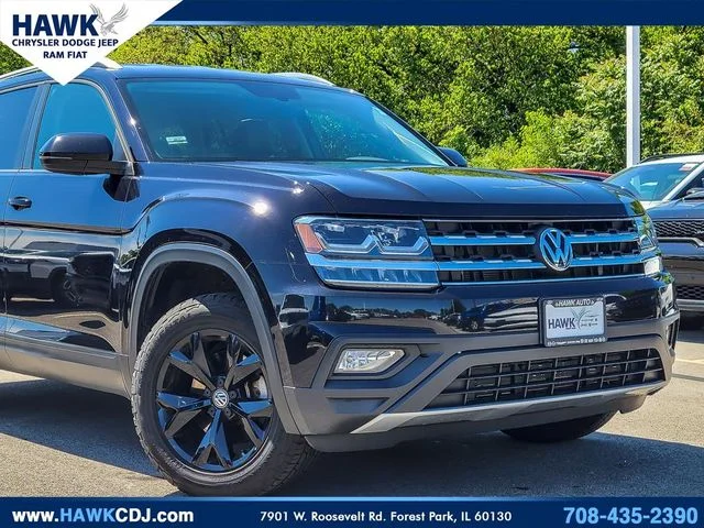 Used 2018 Volkswagen Atlas SE with VIN 1V2CR2CA1JC516210 for sale in Forest Park, IL