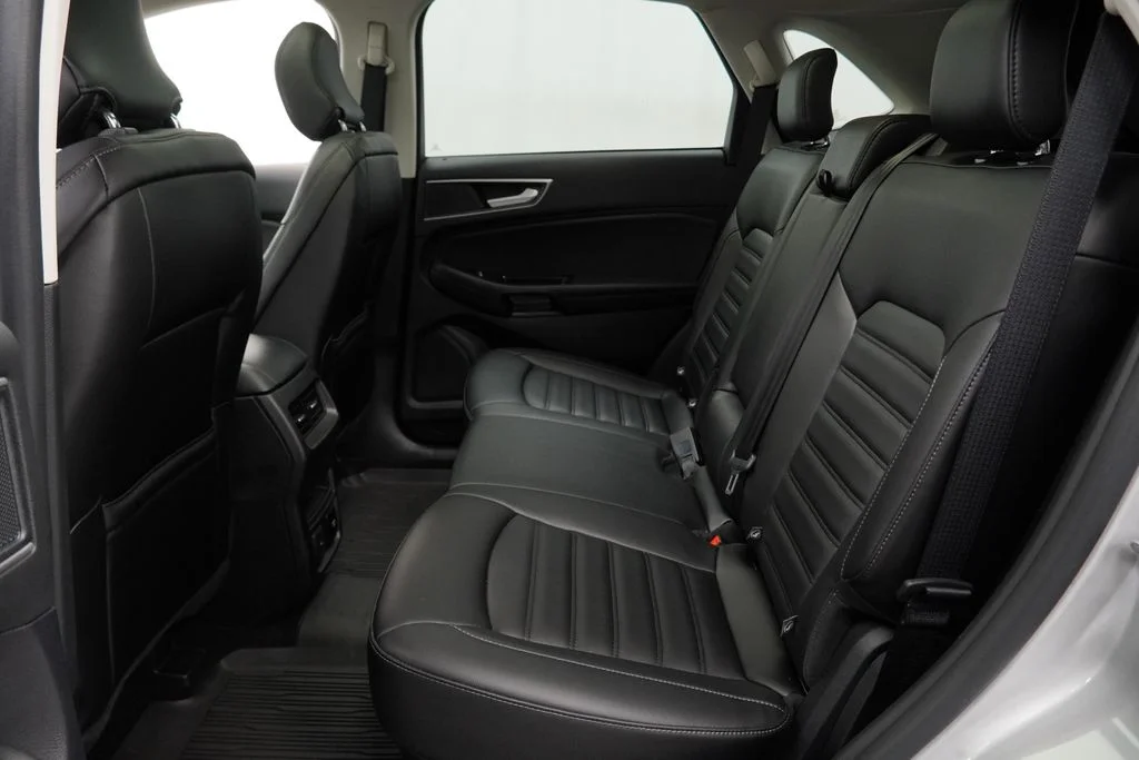 Used 2019 Silver Ford SEL image 19